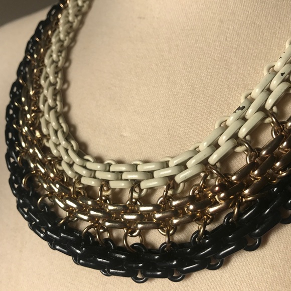 Colorblock Chain Statement Neck - Picture 2 of 2